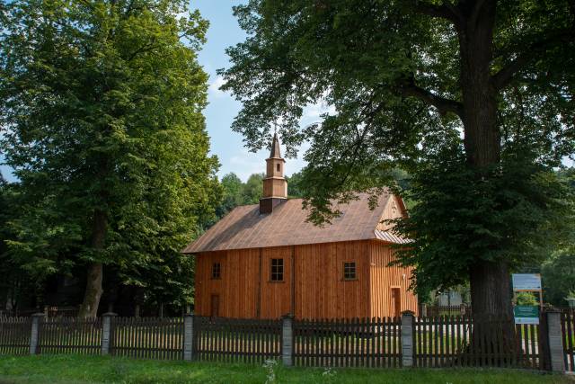 Kościół pw. Matki Bożej Królowej Polski w Krzemiennej