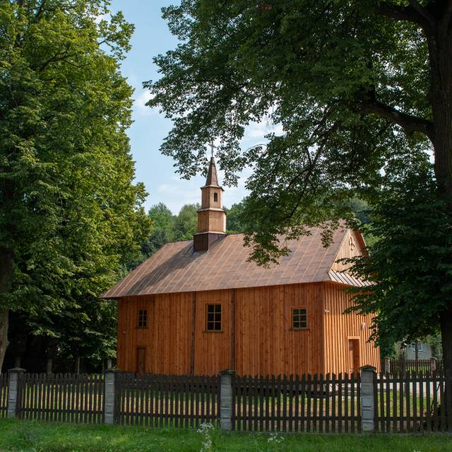 Kościół pw. Matki Bożej Królowej Polski w Krzemiennej Autor: Grzegorz Cipora