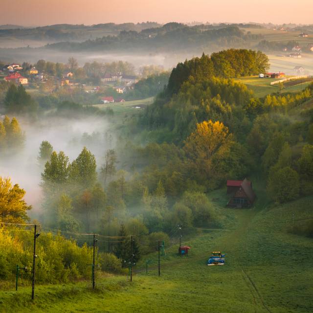 Panorama Dylągówki z wyciągiem narciarskim Ostra Góra, Autor: Andrzej Błoński