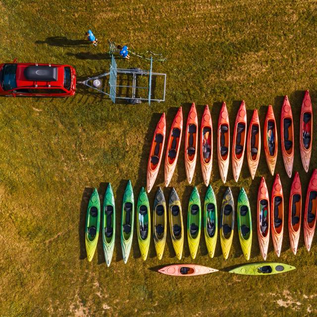 Kajaki gotowe do spływu, Autor: Mateusz Bartyzel (Aeromat)