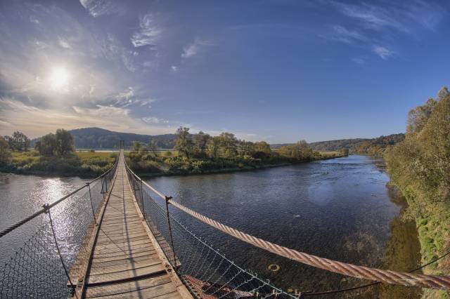 Kładka na rzece San w Warze