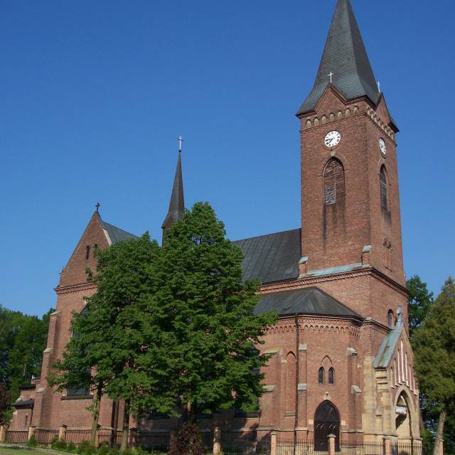 Kościół pw. Zwiastowania NMP i świętych Piotra i Pawła w Izdebkach, Autor: Halina Baran