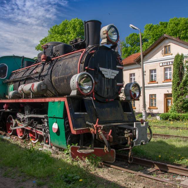 Zabytkowy dworzec kolejki wąskotorowej na linii Przeworsk-Dynów w Dynowie, Autor: Daniel Gąsecki